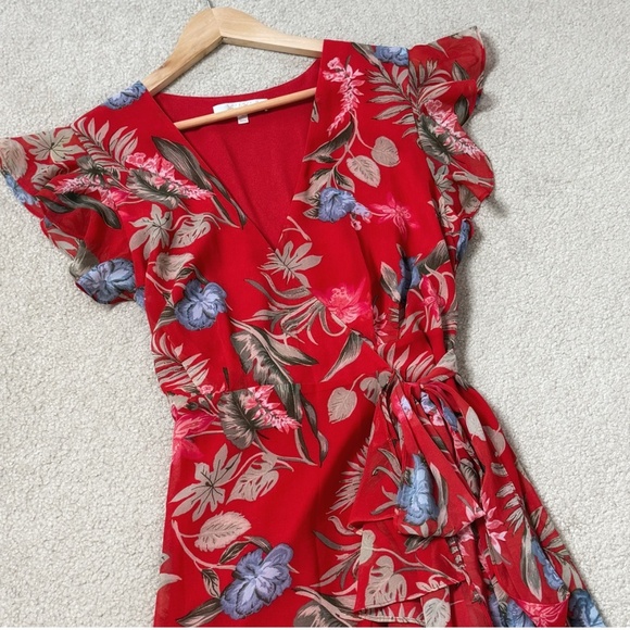 WAYF Clara Wrap Dress Botanical Red Print Floral High Low Ruffle Hem Size Medium - Picture 7 of 16